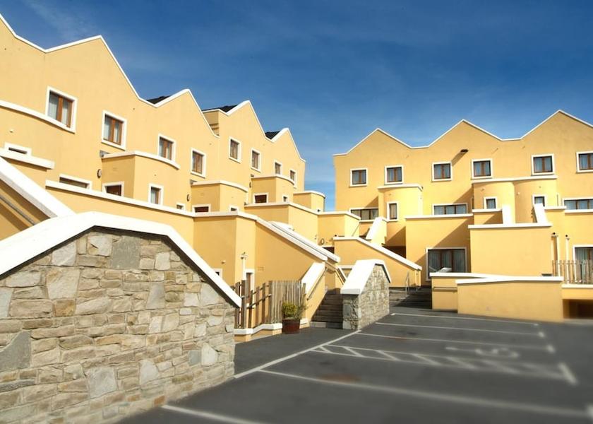 Galway (county) Clifden Exterior Detail