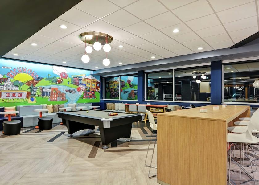 Kentucky Richmond Lobby
