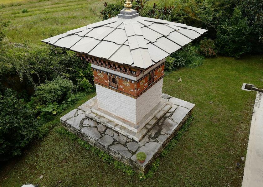 Paro Paro Front of property