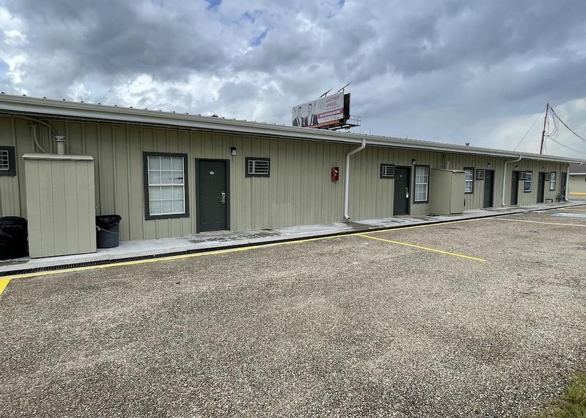 Louisiana Gonzales Exterior Detail