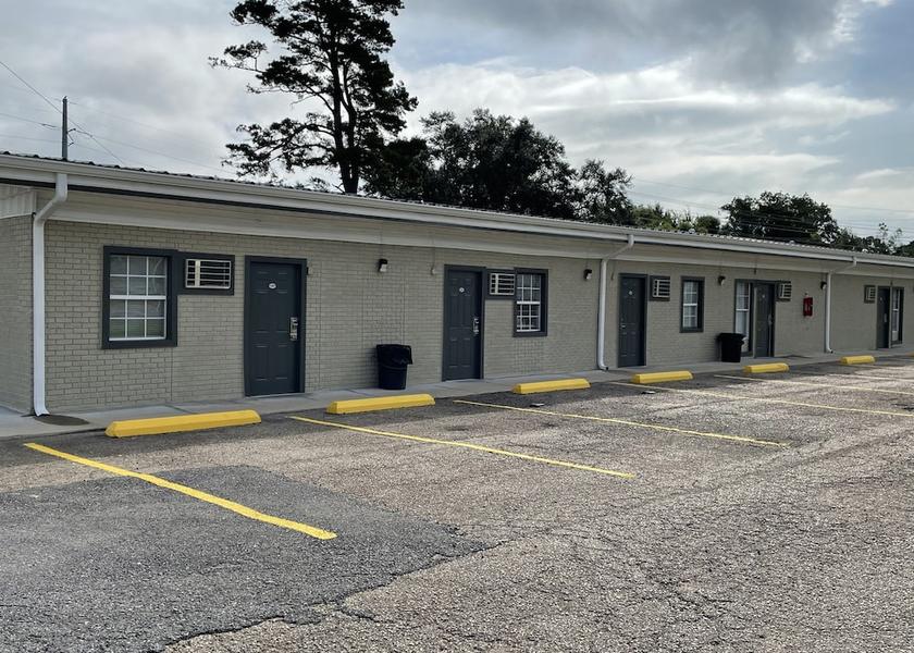 Louisiana Gonzales Facade