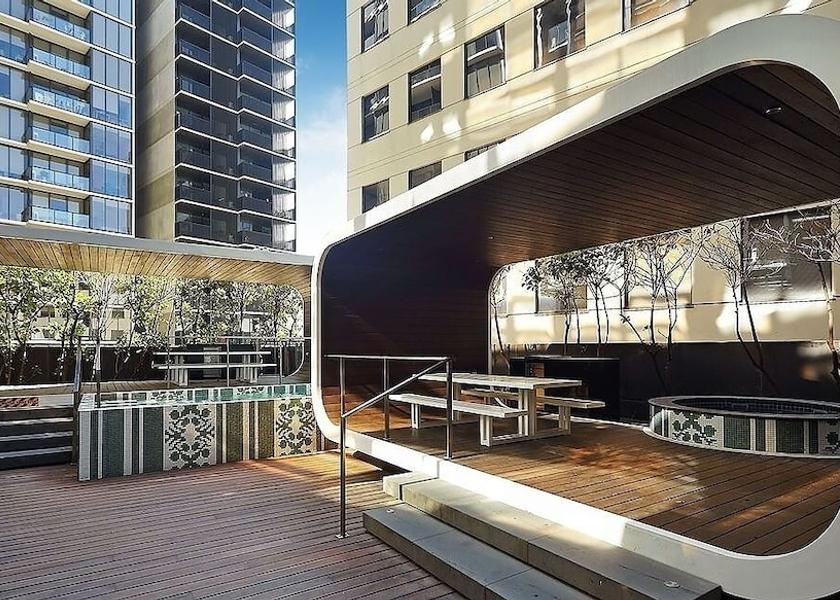 Victoria Melbourne Exterior Detail