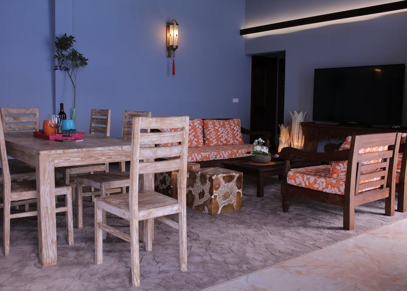  Saipan Lobby