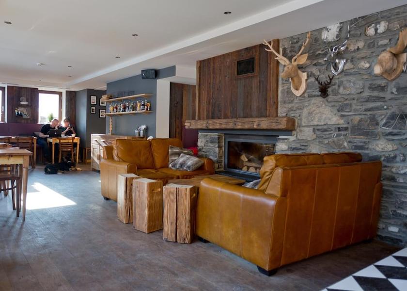 Auvergne-Rhone-Alpes Morzine Lobby