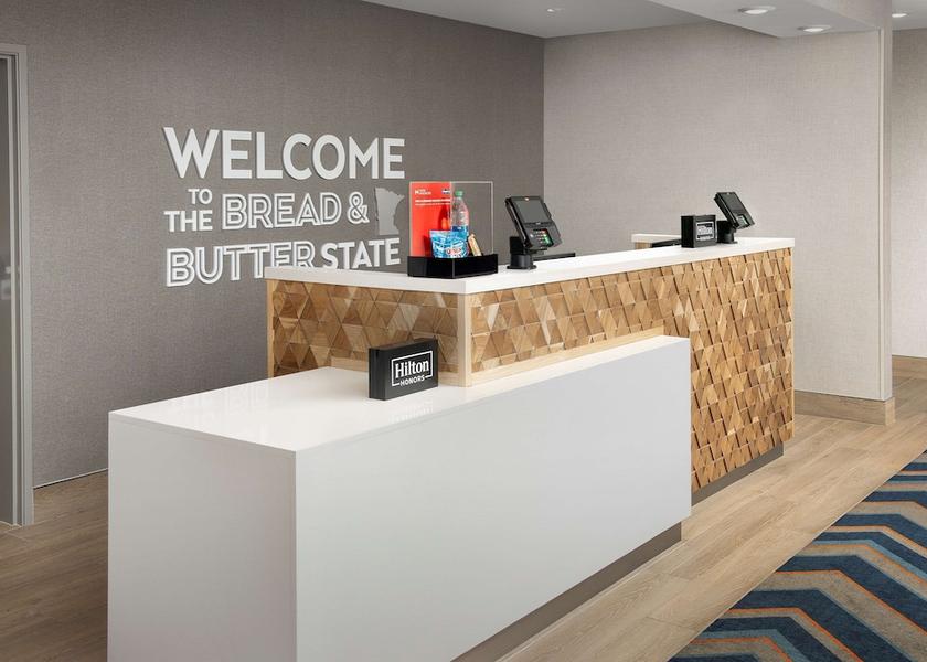 Minnesota warroad Lobby