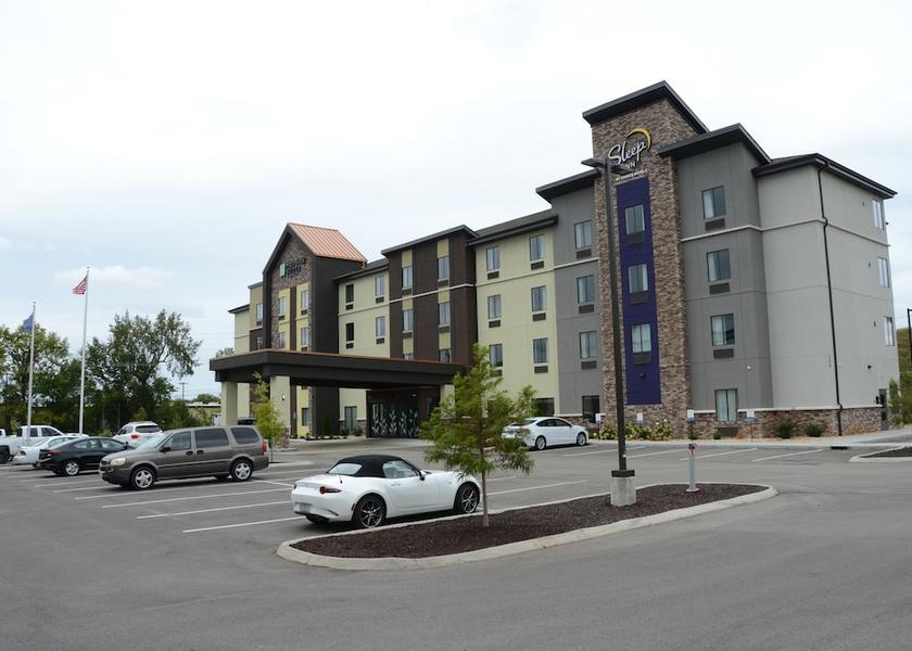 Kentucky Bowling Green Exterior Detail