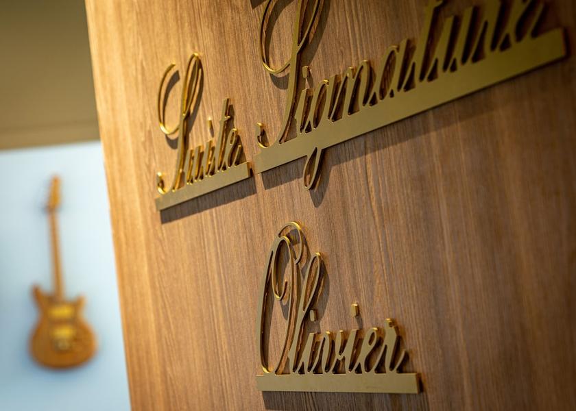 Bourgogne-Franche-Comte Puligny-Montrachet Room