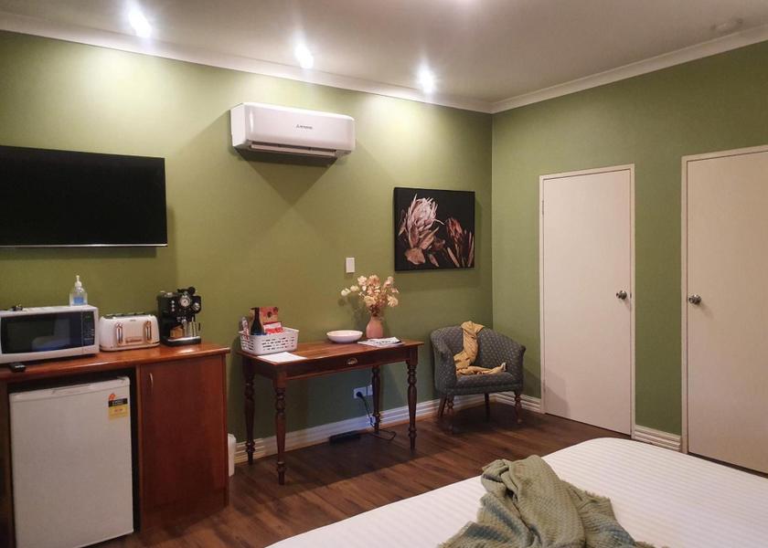 Victoria Lancefield Double or Twin Room - Disability Access