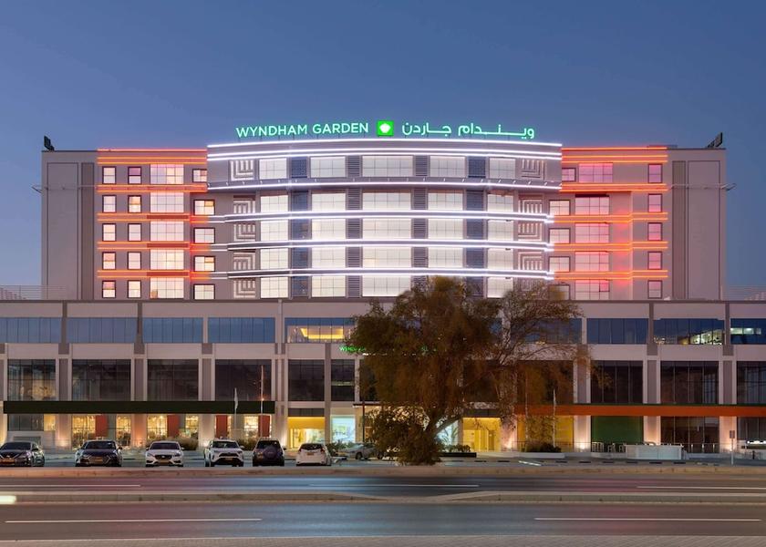  Muscat Exterior Detail