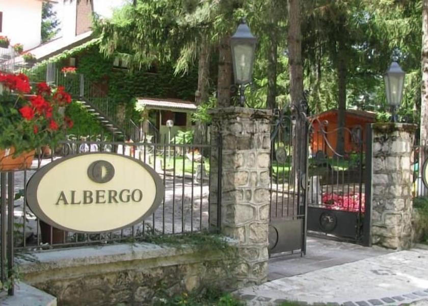 Abruzzo Pescasseroli Entrance