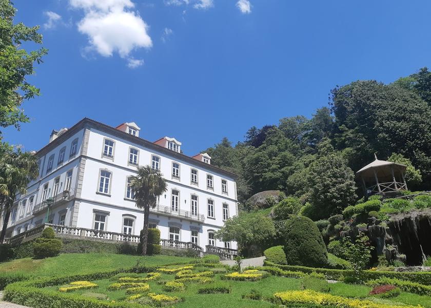 Braga Braga Facade