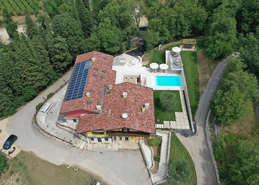 Veneto Fumane Property Grounds