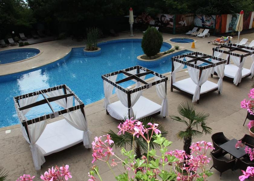  Golden Sands Exterior Detail