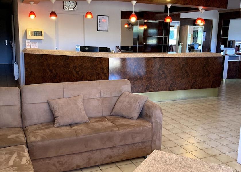 Auvergne-Rhone-Alpes Avermes Reception