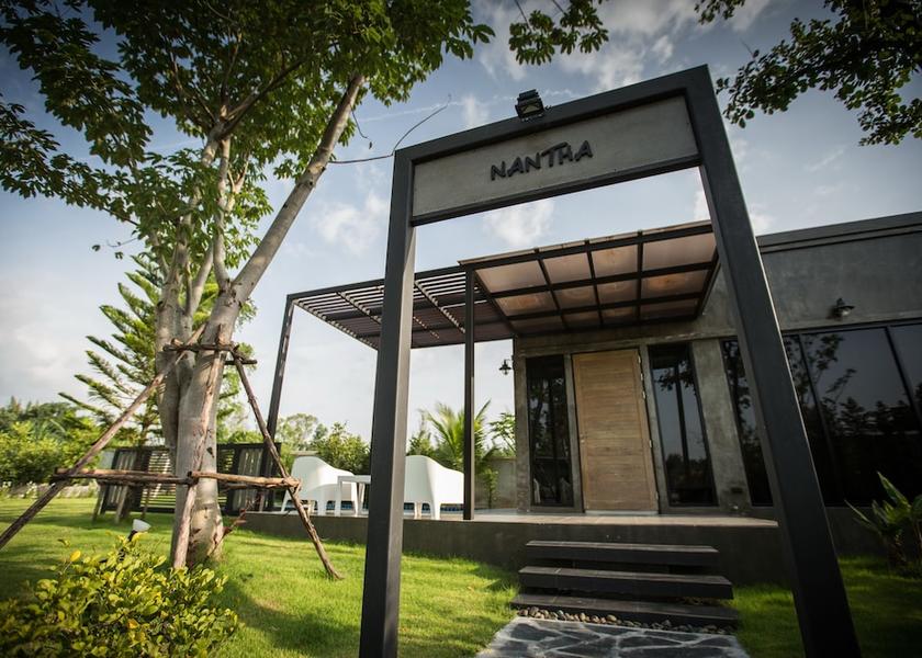 Ratchaburi Suan Phueng Balcony