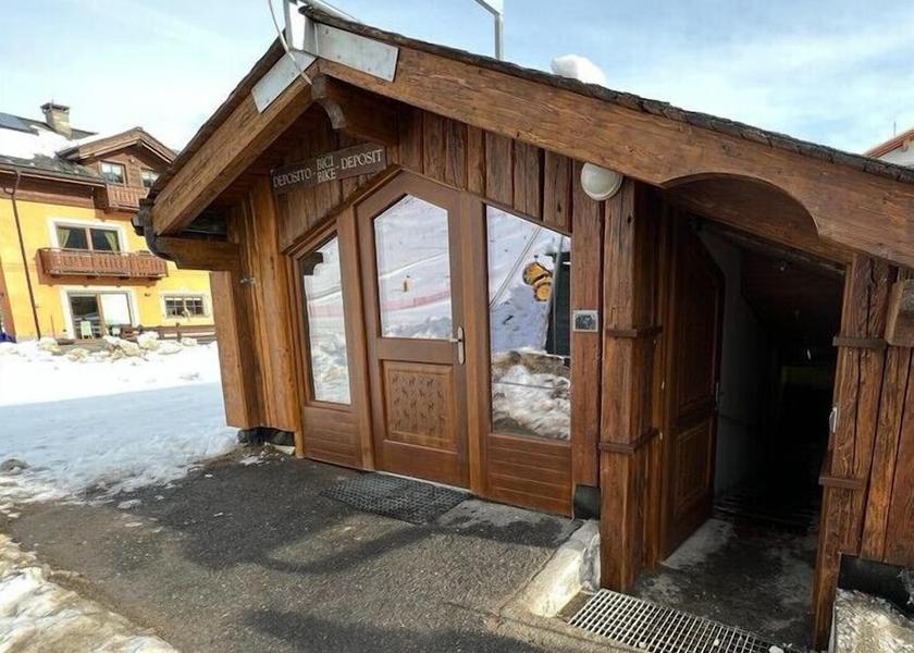 Lombardy Livigno Snow and Ski Sports