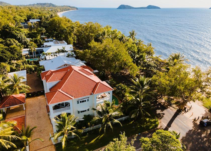 Queensland Clifton Beach Exterior Detail