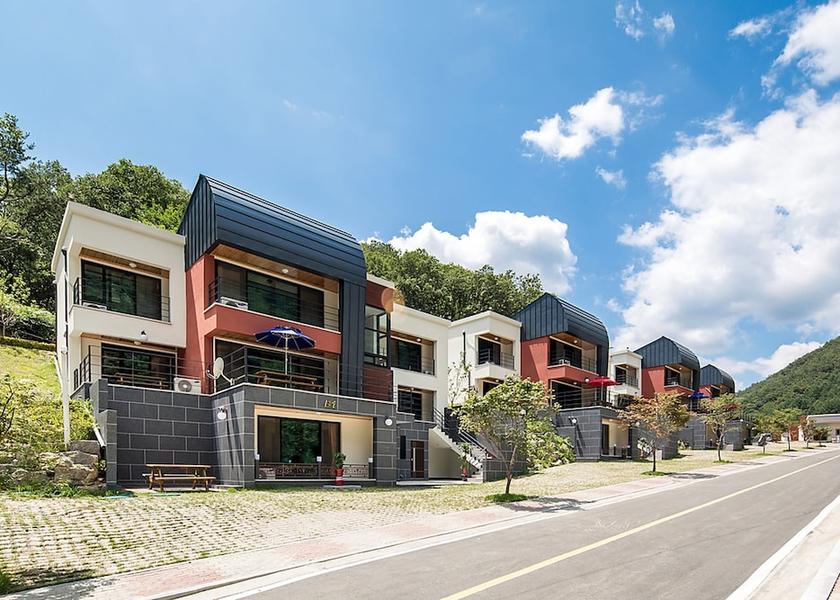 Gyeonggi Gapyeong Front of property