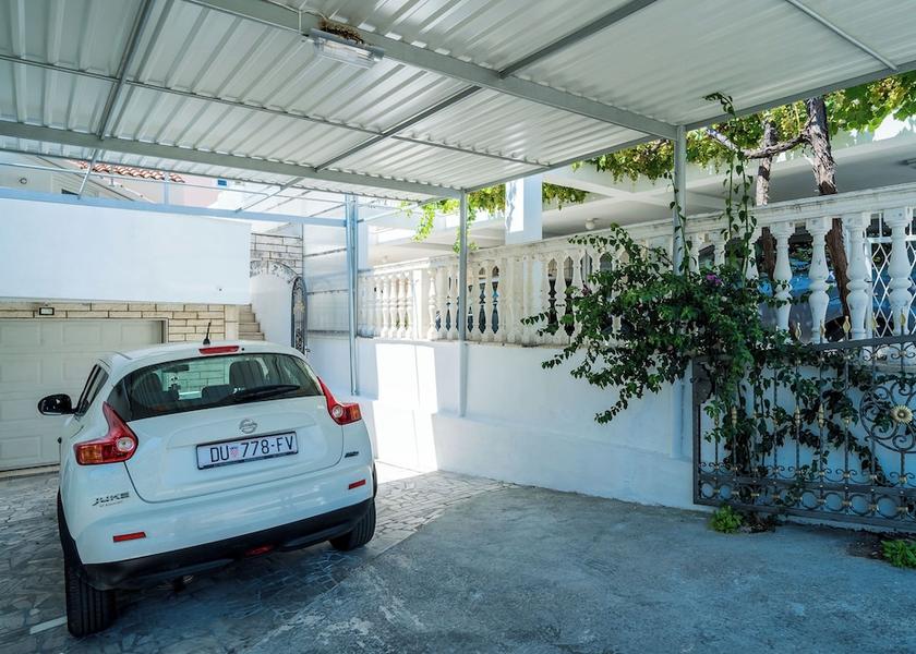 Dubrovnik - Southern Dalmatia Zupa dubrovacka Parking