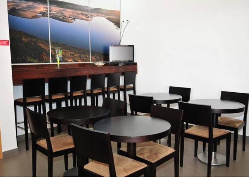 Faro Aljezur Bar (on property)