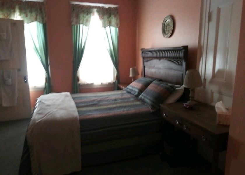 Pennsylvania Honesdale Room