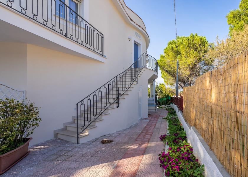 Puglia Vico Del Gargano Exterior Detail