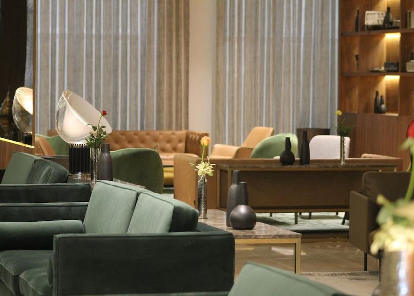  Tunis Interior Entrance