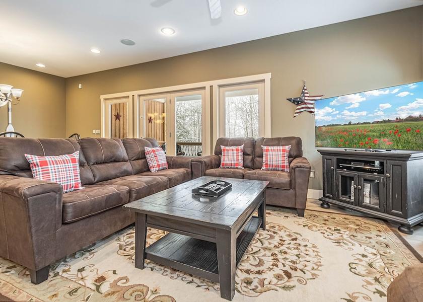 Maryland Oakland Living Area