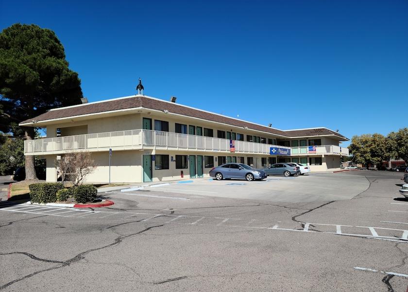 New Mexico Las Cruces Facade