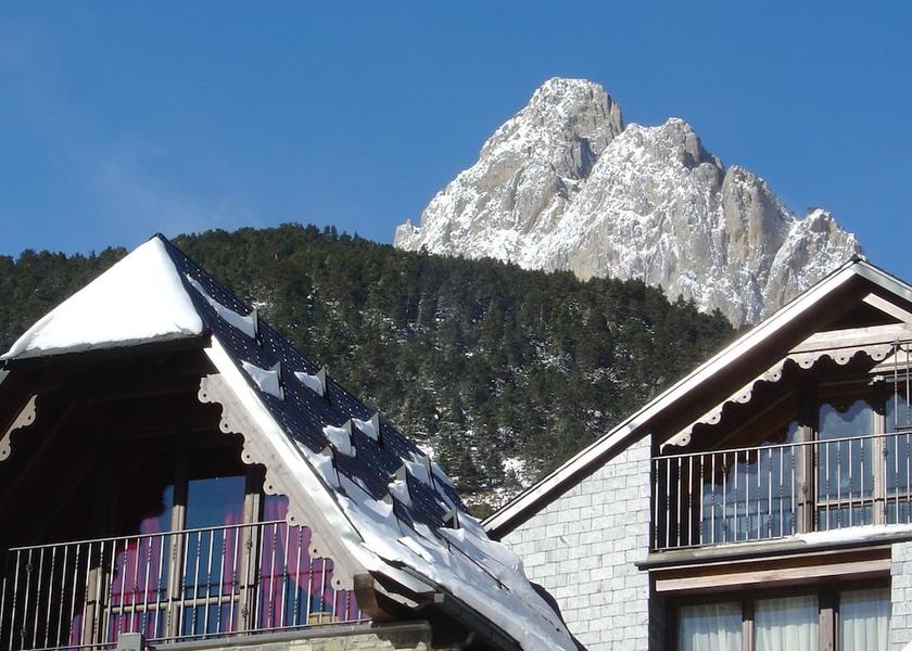 Aragon Sallent de Gallego Facade