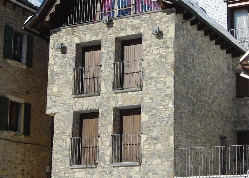 Aragon Sallent de Gallego Facade