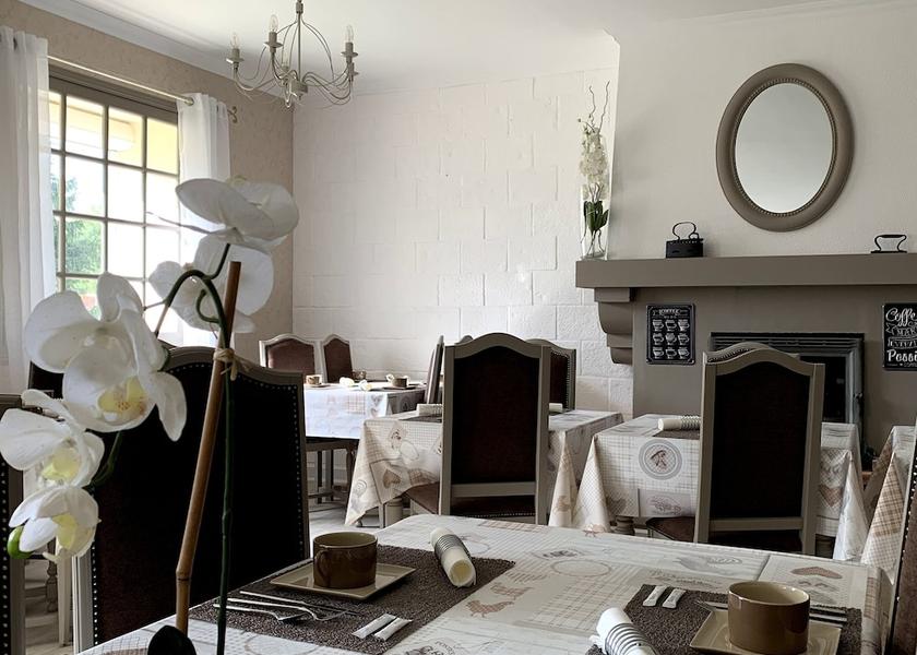 Nouvelle-Aquitaine Roullet-Saint-Estephe Breakfast Area