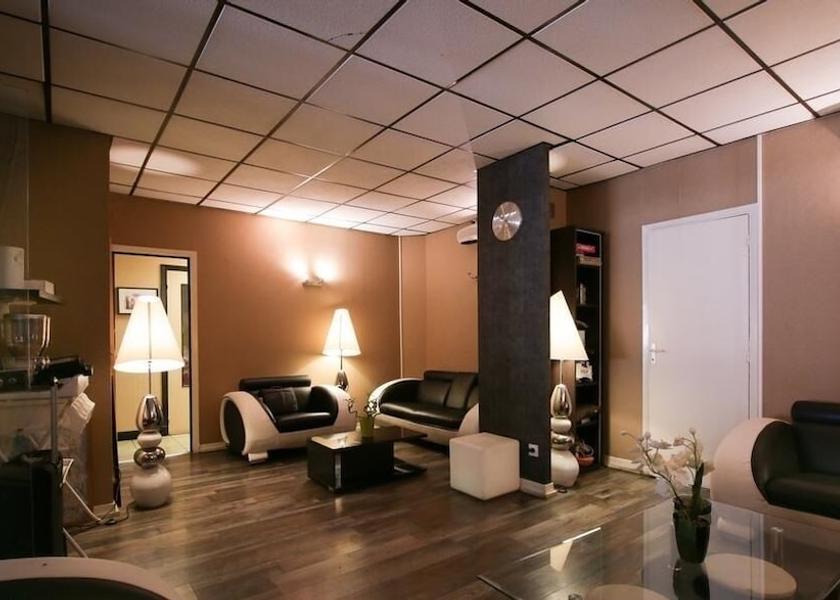 Occitanie Bagneres-de-Luchon Lobby