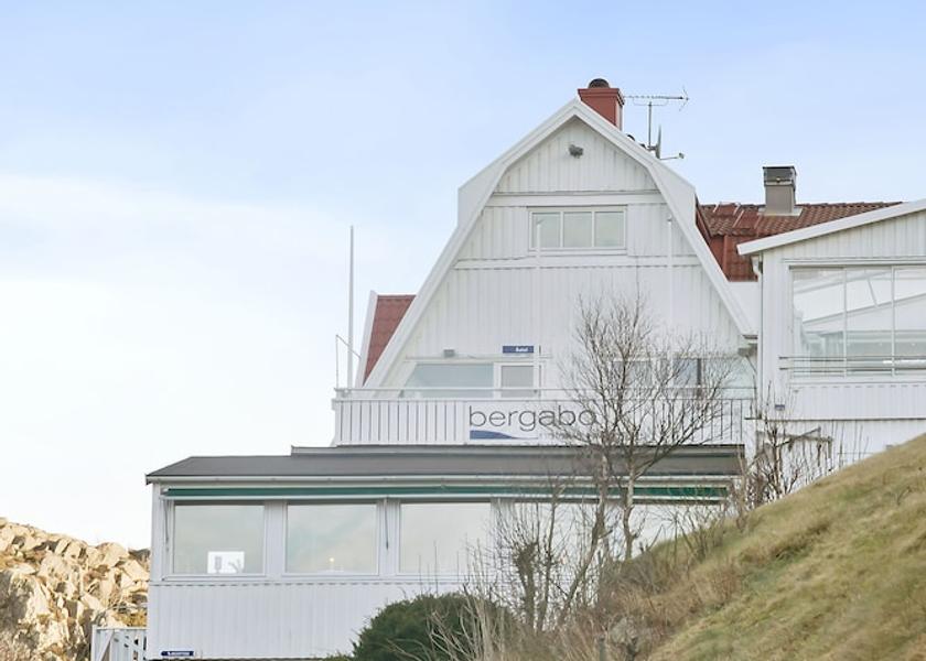 Vastra Gotaland County Roennaeng Facade