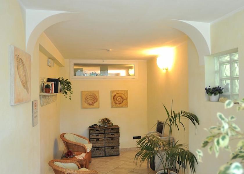 Tuscany Pisa Interior Entrance