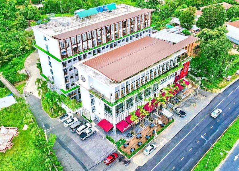 Phuket Si Sunthon Exterior Detail