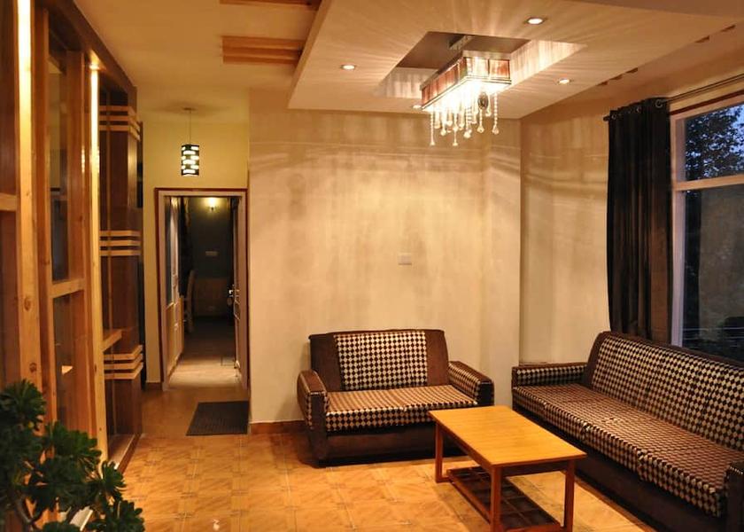 Sitting Area/ Lobby