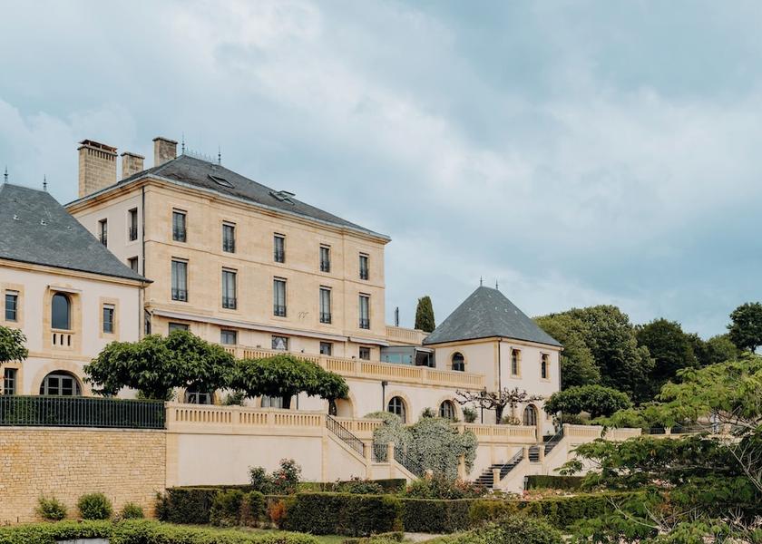 Nouvelle-Aquitaine Vitrac Facade