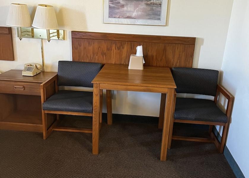 Missouri Smithville Room
