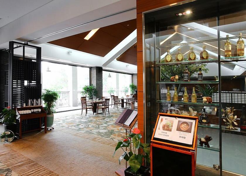 Gangwon Hoengseong Interior Entrance