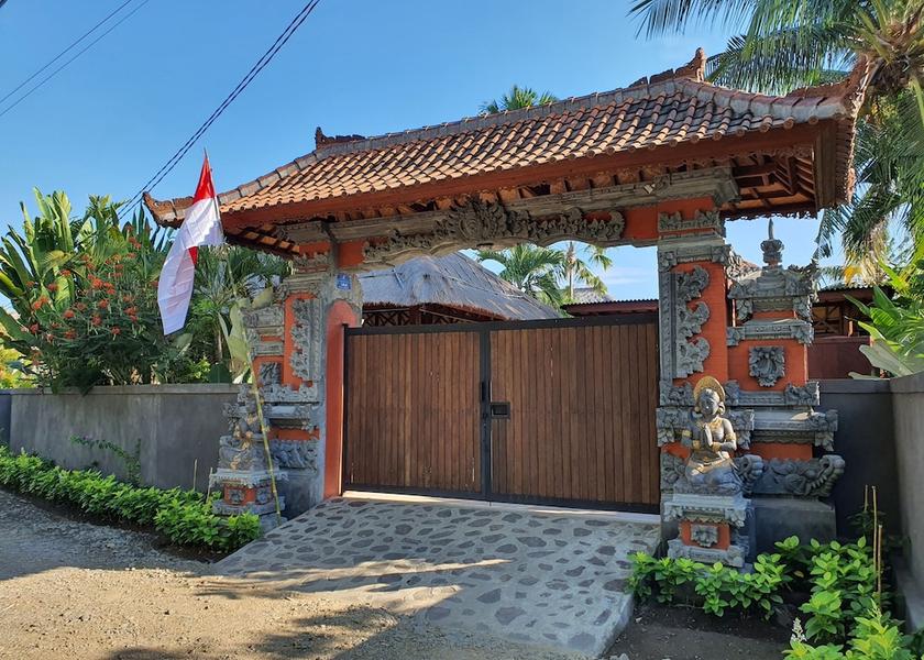 Bali Banjar Facade