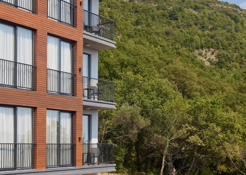  Kotor Exterior Detail