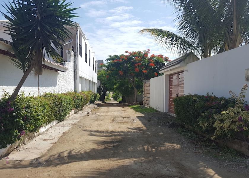 Peten Santa Elena Exterior Detail