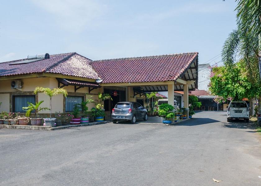  Lahat Facade