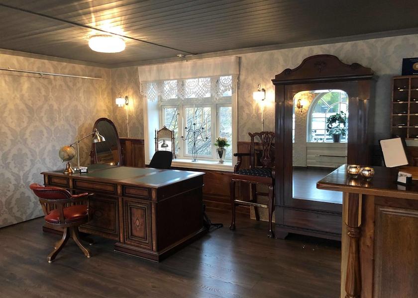 Check-in Check-out Kiosk