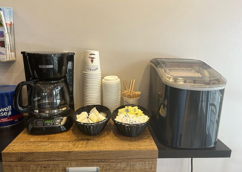 Quebec Mont-Laurier Coffee and/or coffee maker