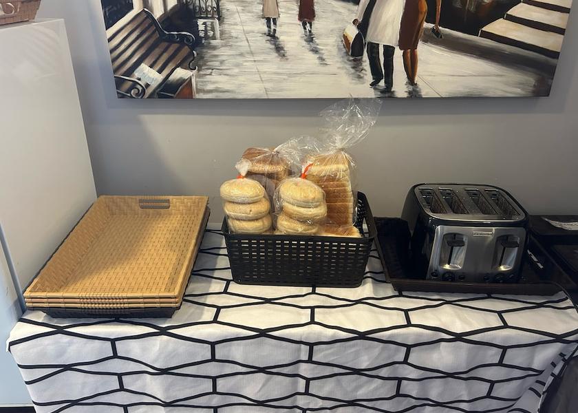 Quebec Mont-Laurier Breakfast area