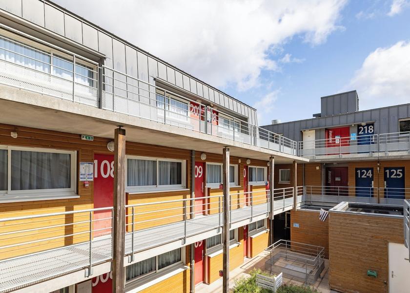 Brittany Roz-sur-Couesnon Facade