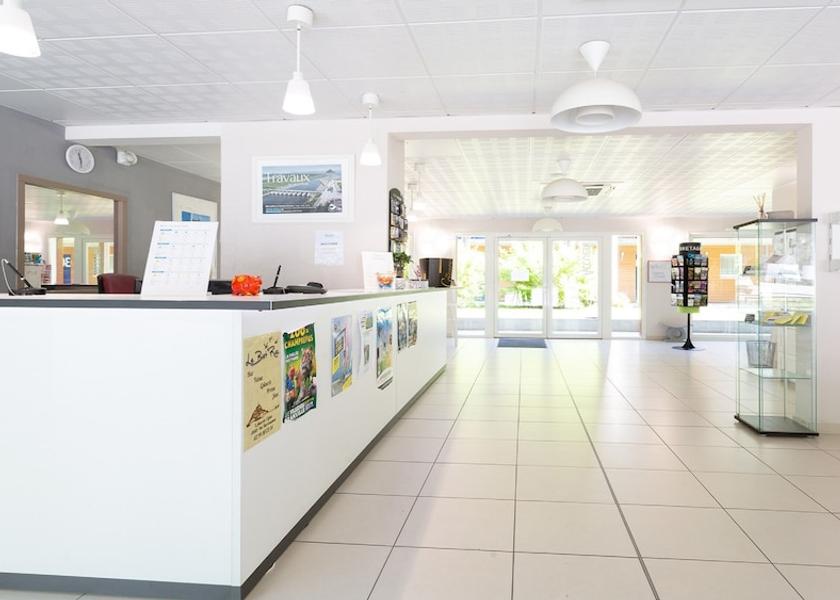 Brittany Roz-sur-Couesnon Reception