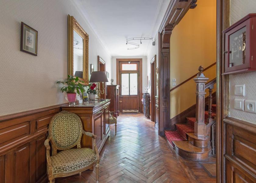 Centre - Loire Valley Amboise lobby